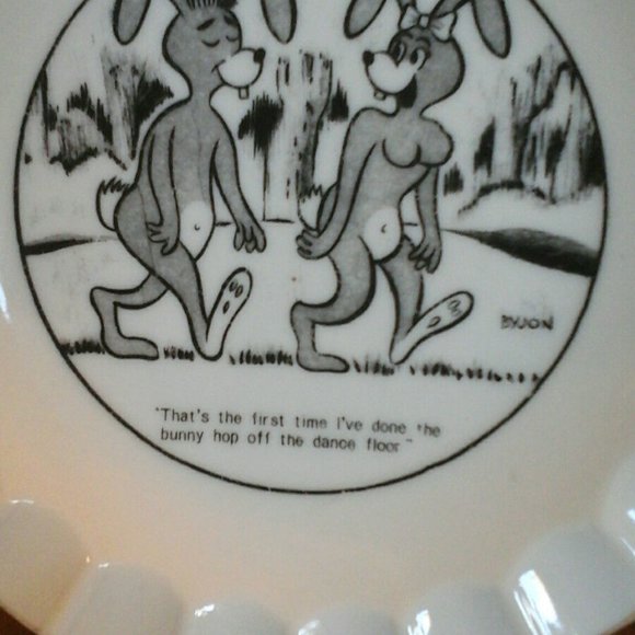 Vintage Funny Plate Ashtray The Bunny Hop - Picture 2 of 3